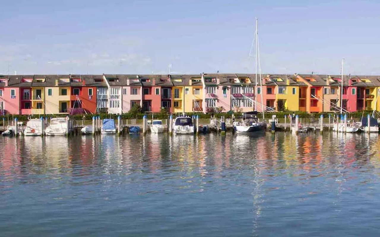 Stay In A Comfy Flat Near The Beach - Beahost Porto Santa Margherita di Caorle 0*,  Italy