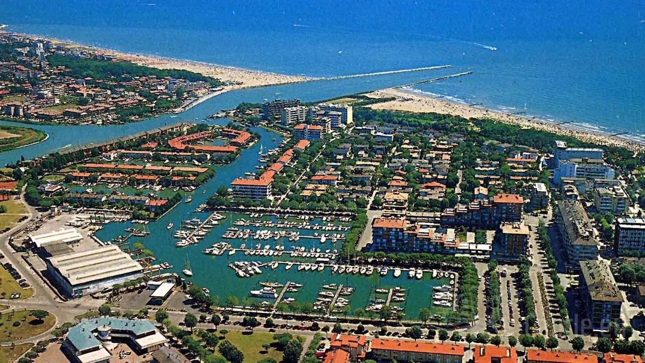 Sleep By The Sea With Beahost Rentals Porto Santa Margherita di Caorle Italië